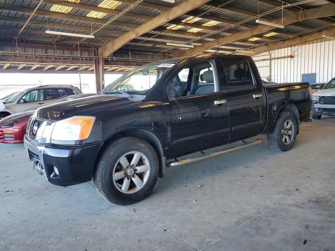 2011 Nissan Titan SV