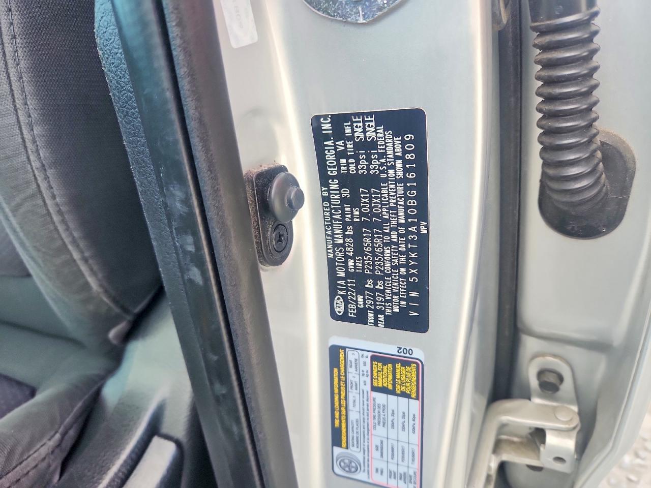 2011 KIA Sorento lx