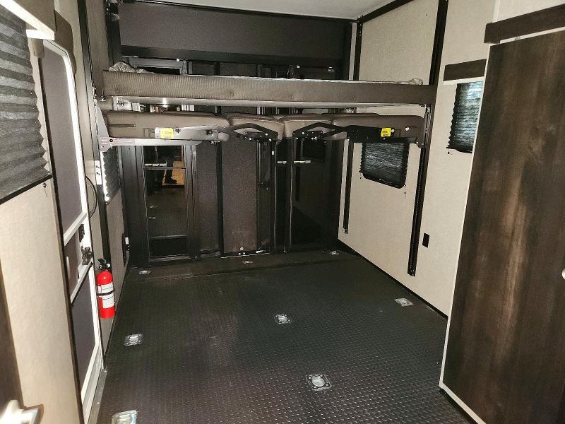 2023 Jayco Seismic Camper