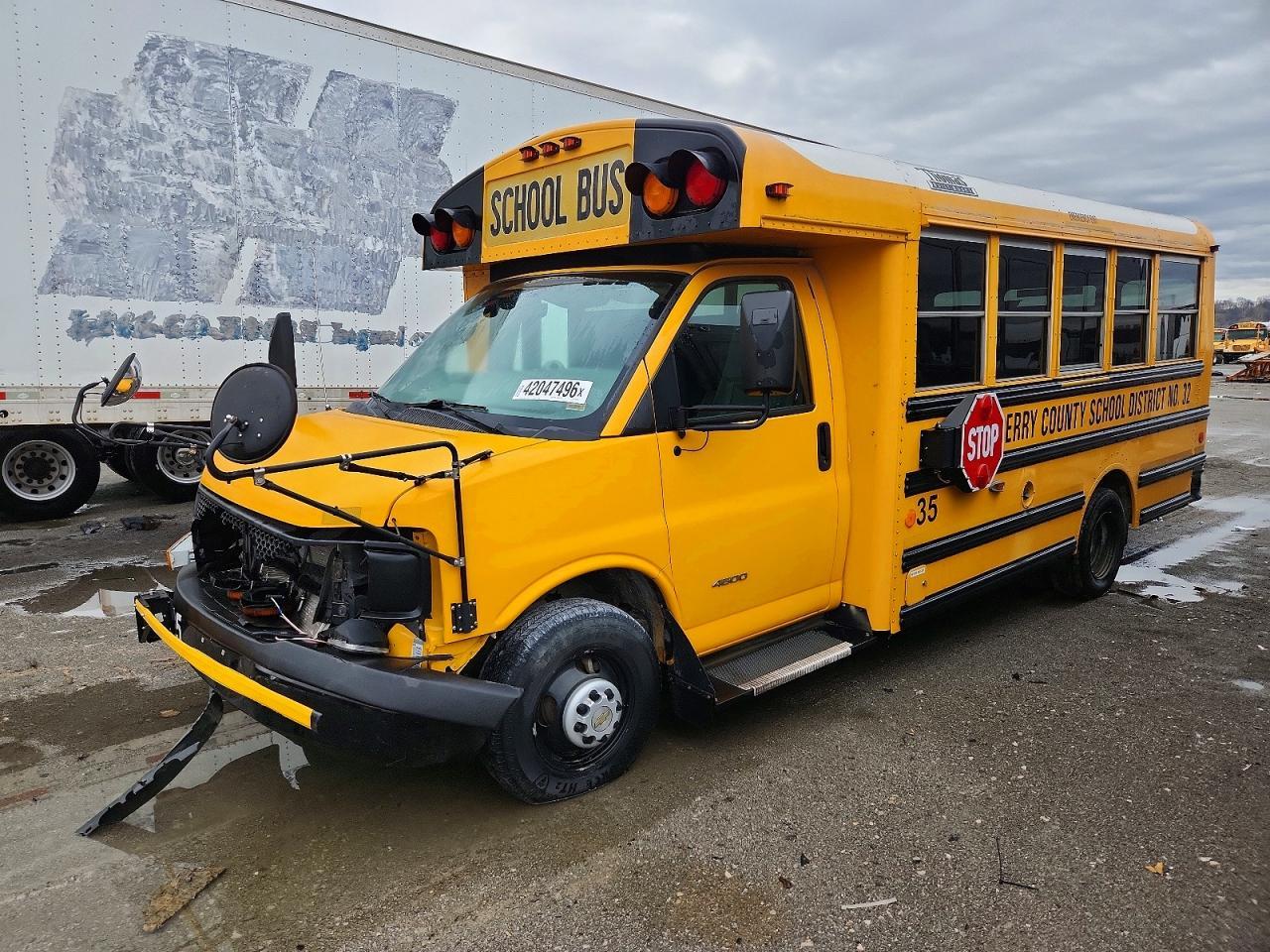 2014 Chevrolet Express G4-Shuttle Bus