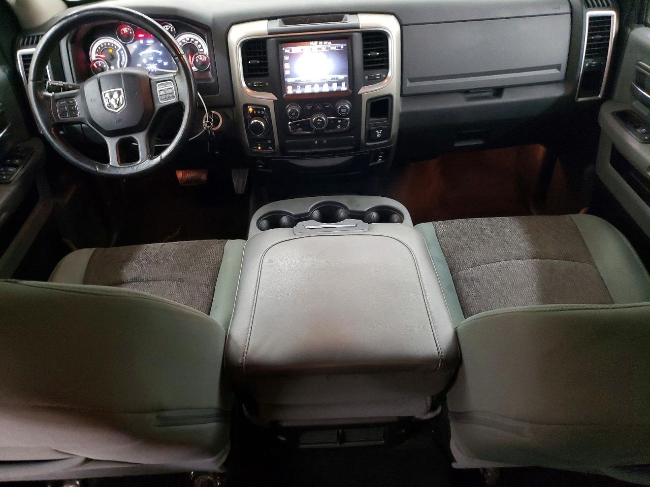 2014 Dodge RAM 1500 SLT