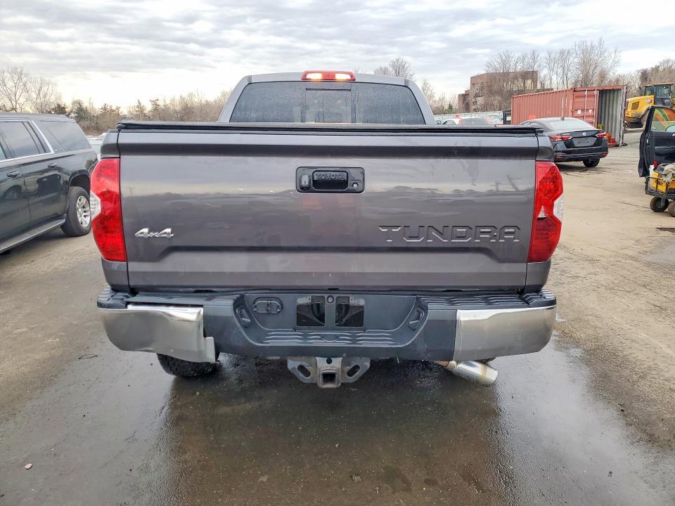 2016 Toyota Tundra SR5