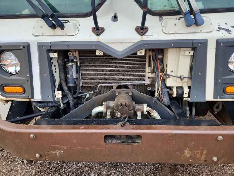 2010 Mack MRU613 Refuse Truck