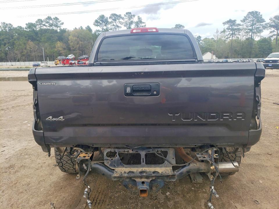 2014 Toyota Tundra SR5