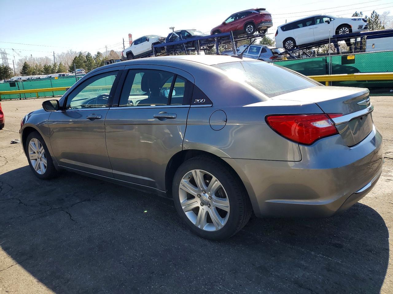 2013 Chrysler 200 Touring