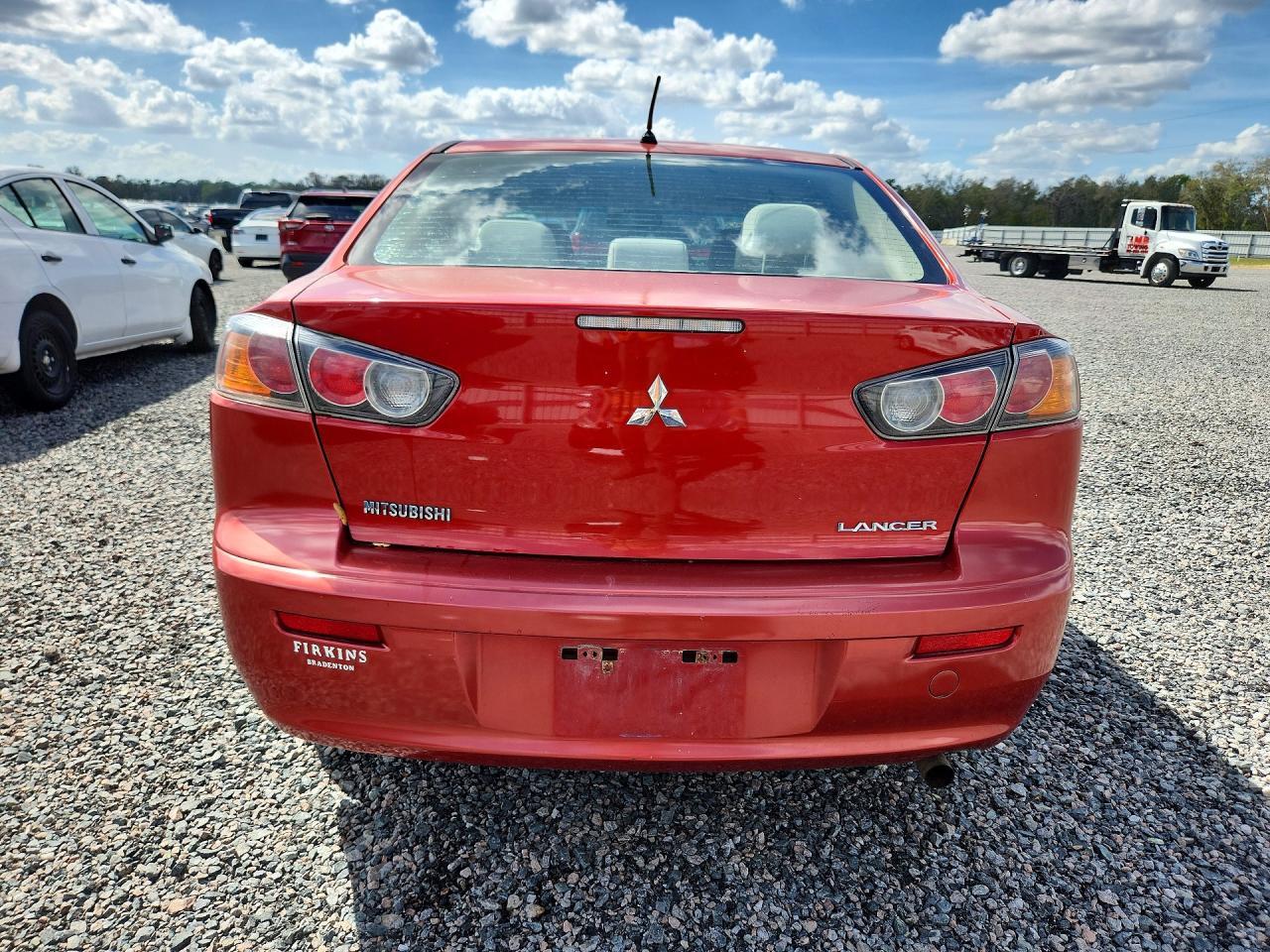 2013 Mitsubishi Lancer es