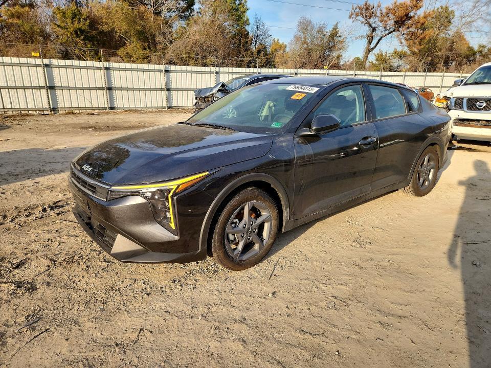 2025 KIA K4 lxs
