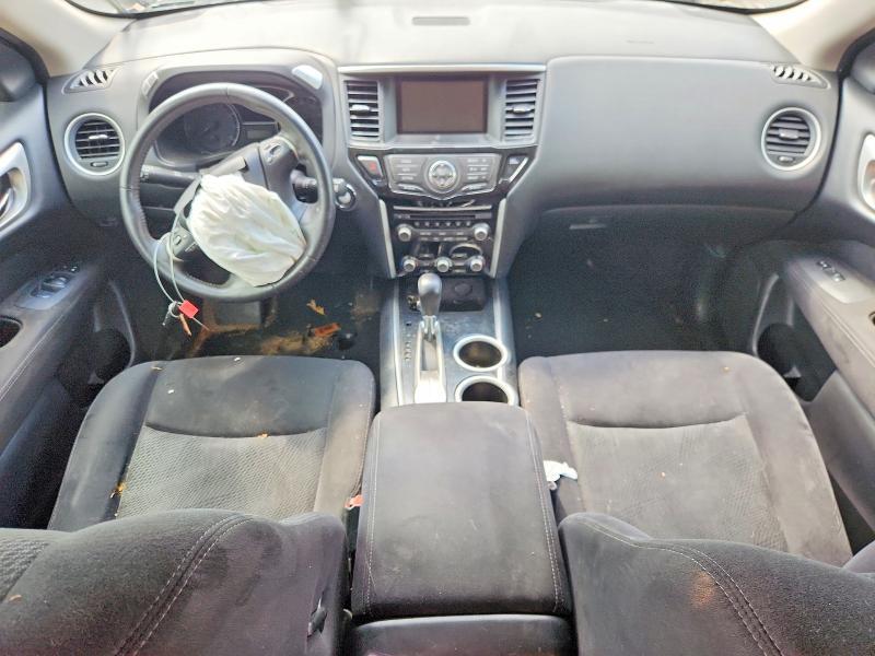 2014 Nissan Pathfinder sv