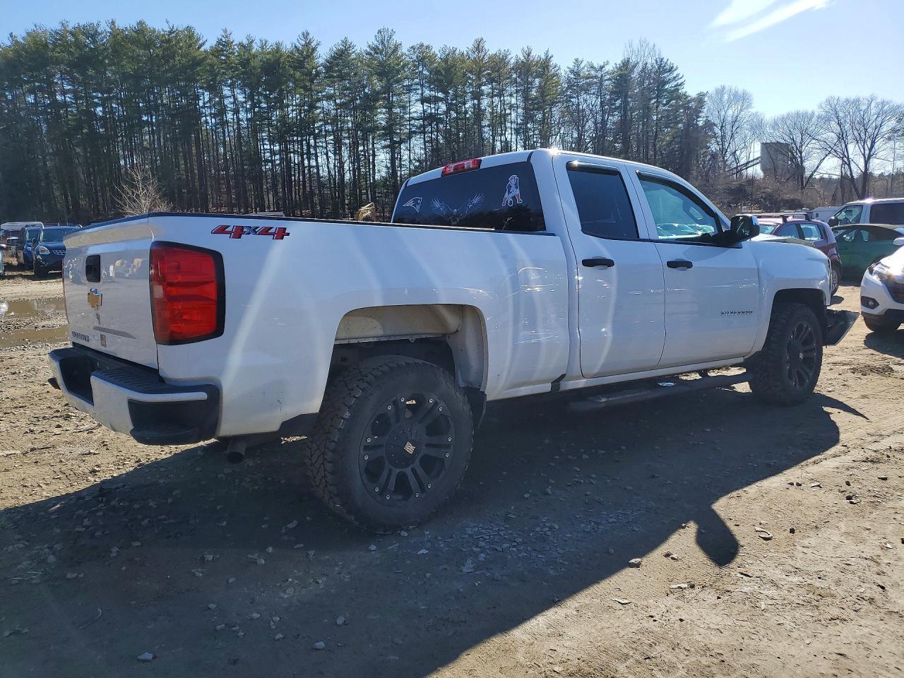2018 Chevrolet Silverado K1500 Custom