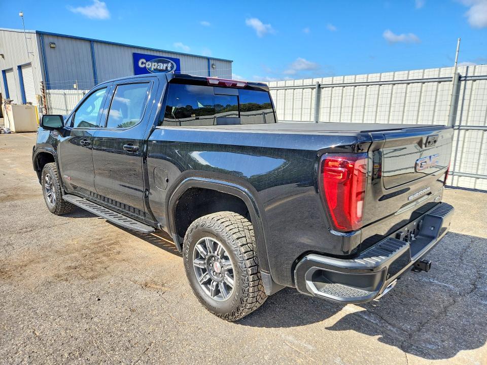 2024 GMC Sierra K1500 AT4