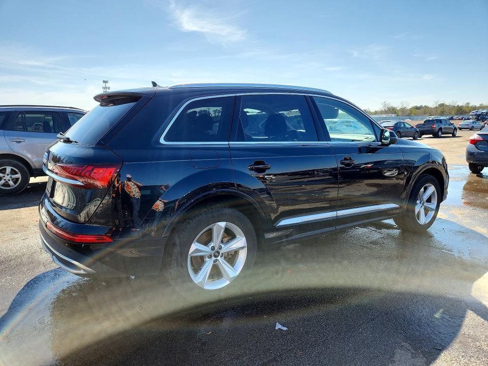 2023 Audi Q7 Premium Plus