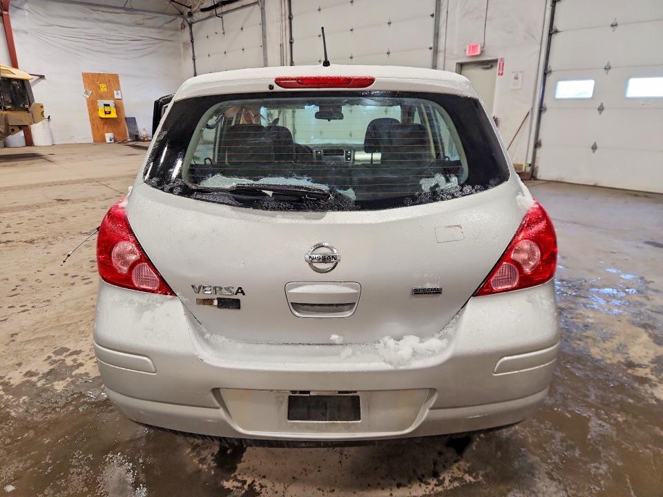2012 Nissan Versa 1.8 s