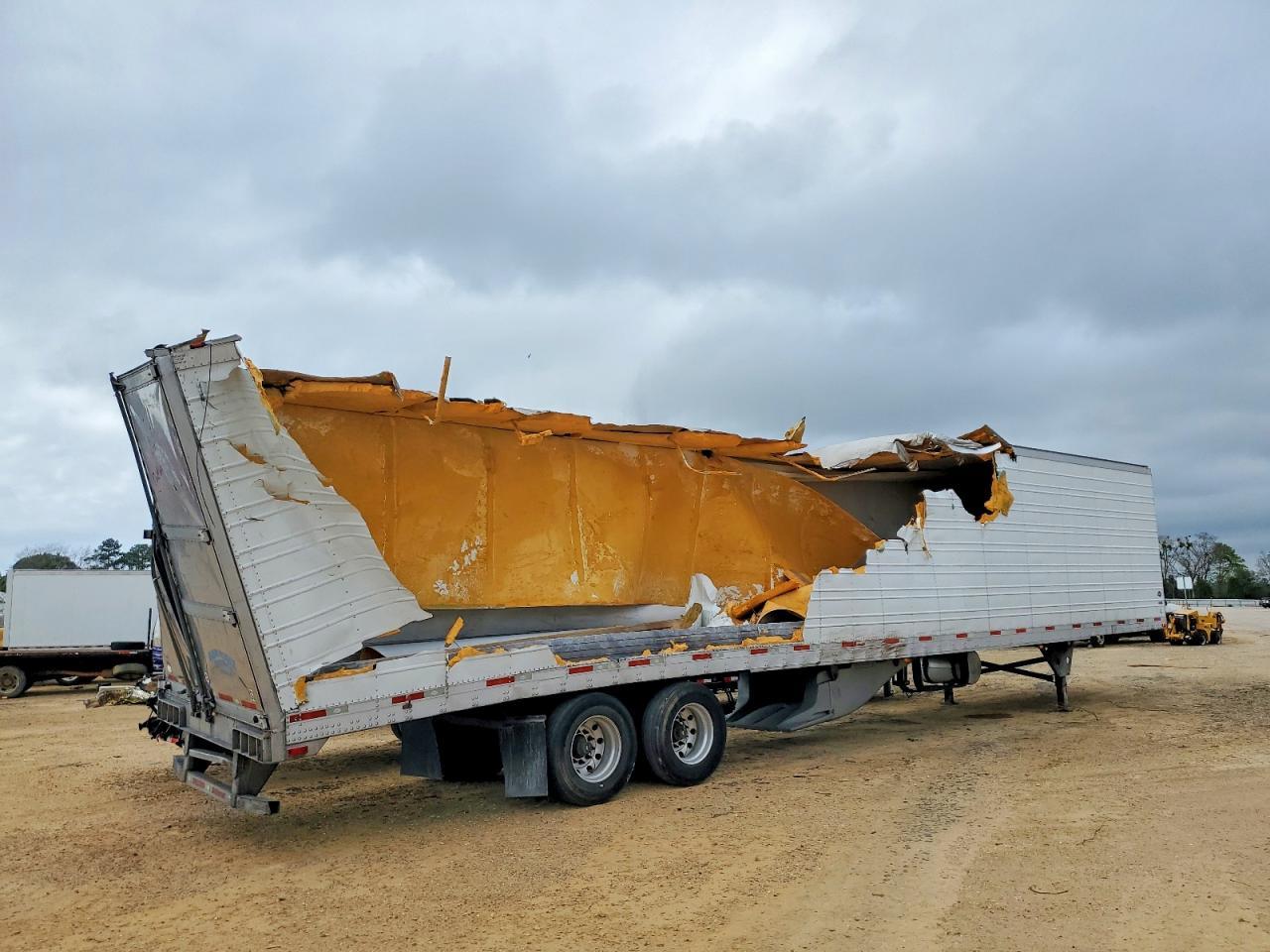 2015 Utility VS2RA Refrigerated Van Trailer