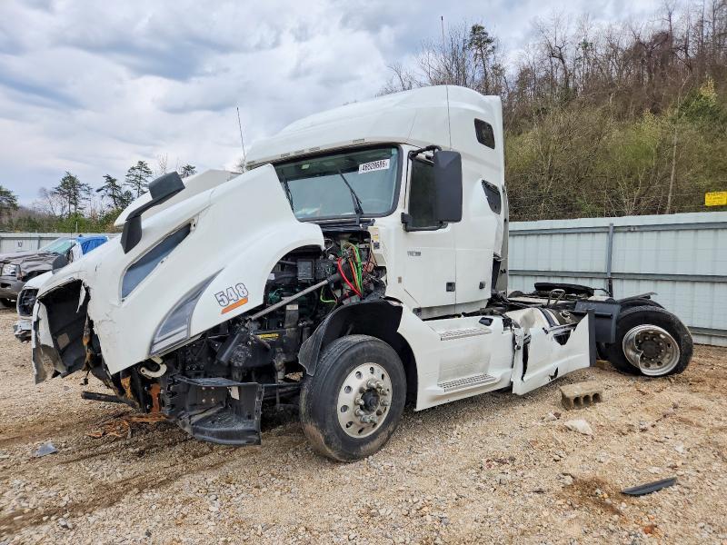 2022 Volvo VNL Semi Truck