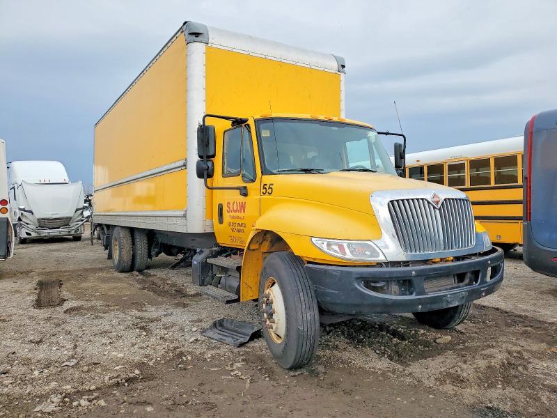 2018 International 4300 box Truck
