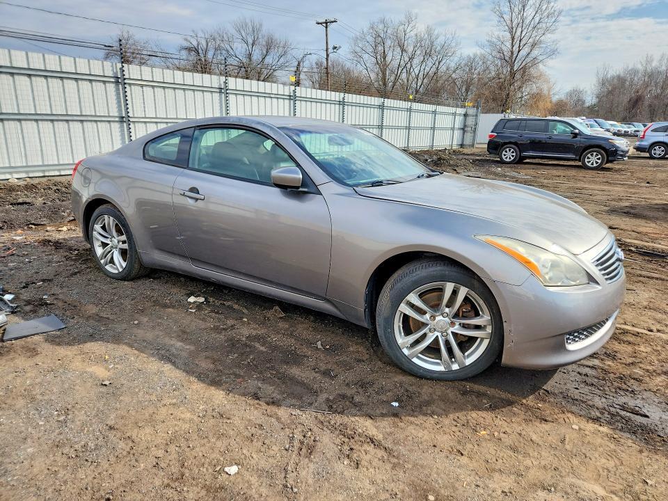 2009 Infiniti G37 Coupe x