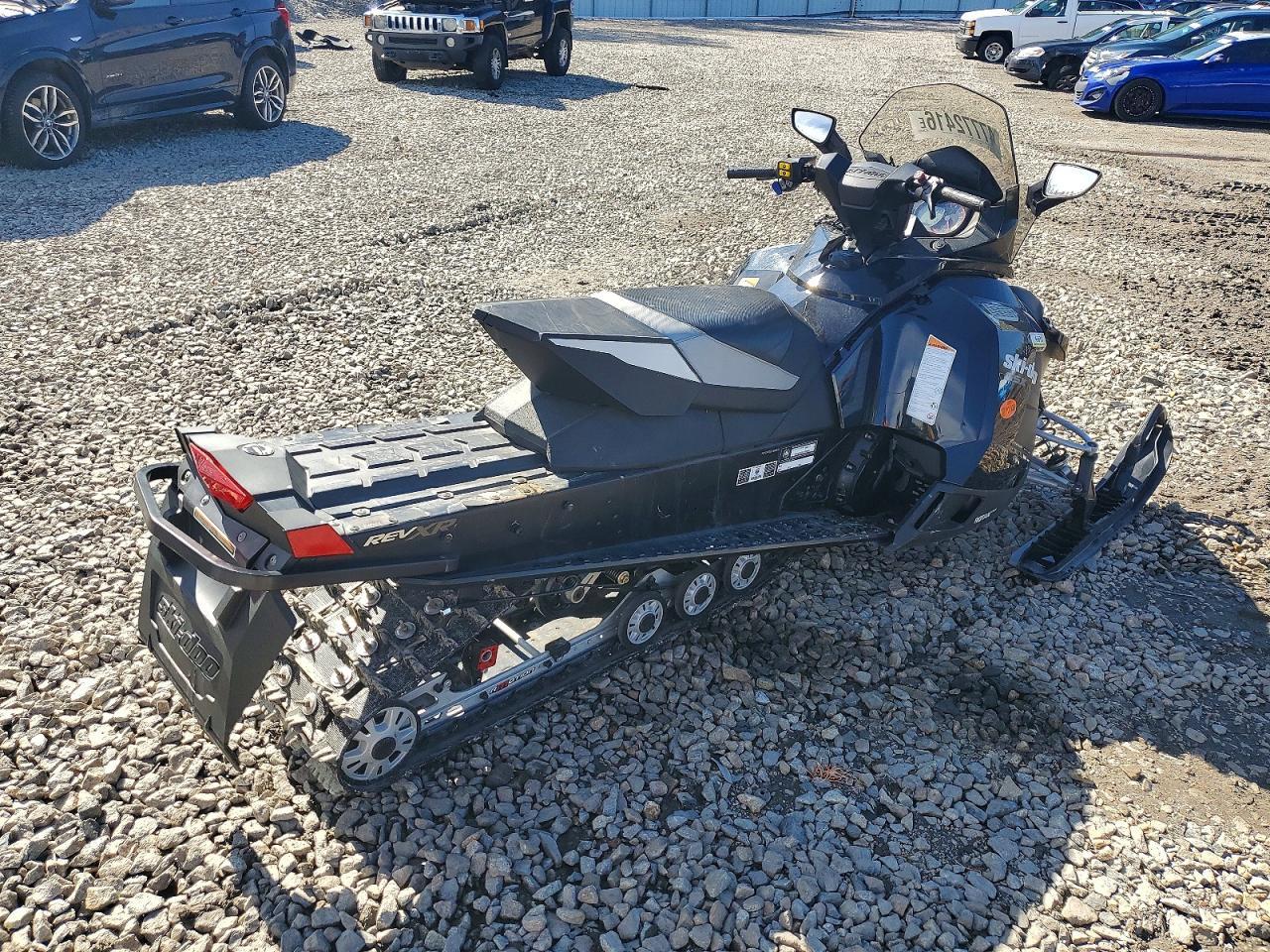 2014 Skidoo Snowmobile