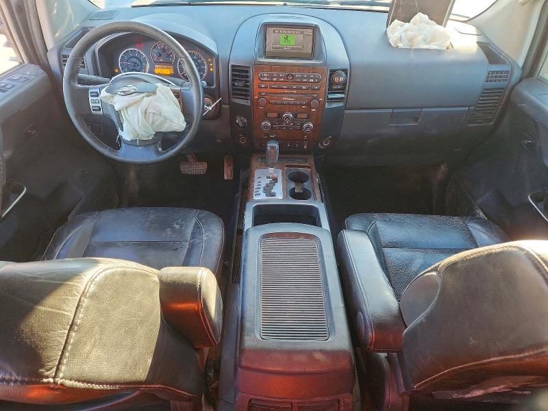 2011 Nissan Titan SV