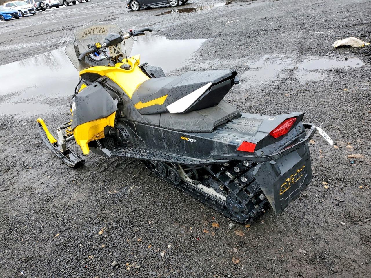 2012 Skidoo MX Z TNT 8