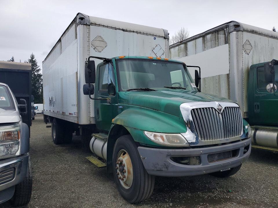 2009 International 4300 box Truck