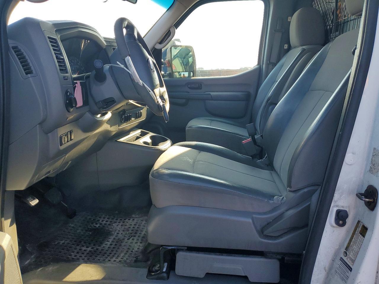 2014 Nissan NV 2500 Utility / Service Van