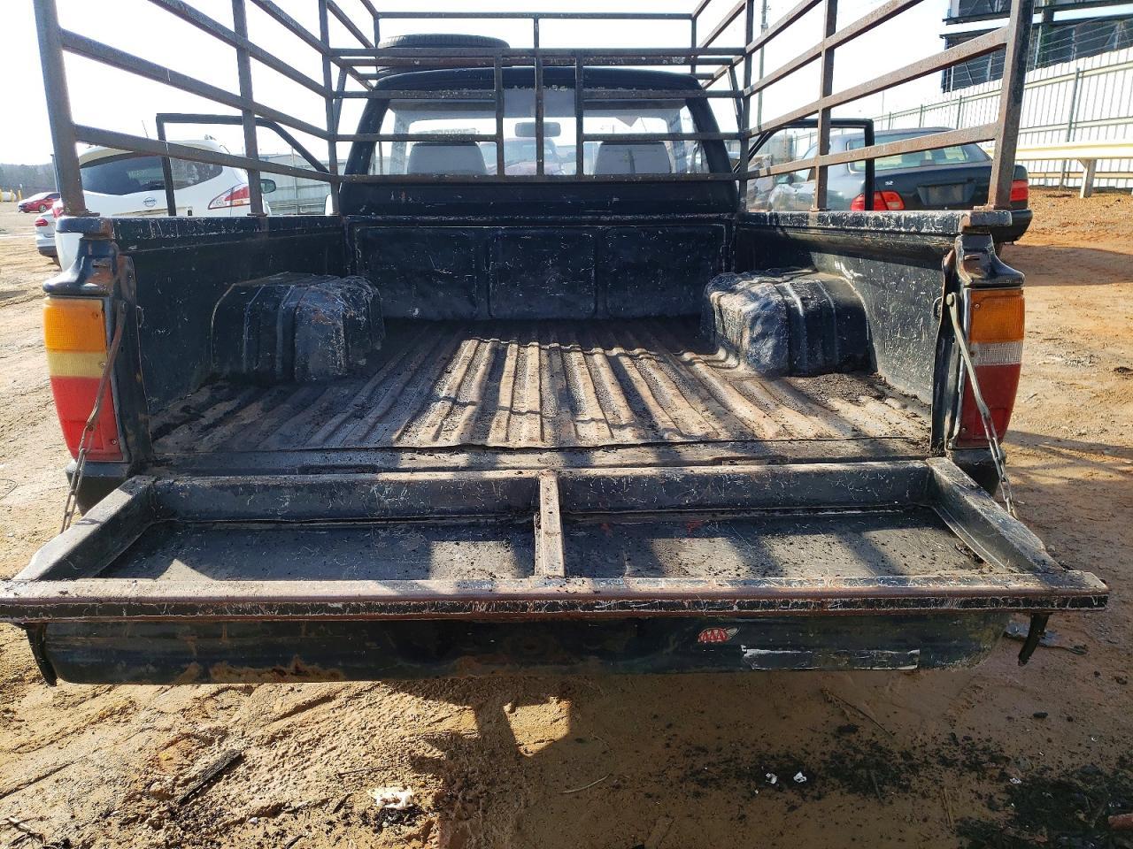 1988 Toyota Pickup Base
