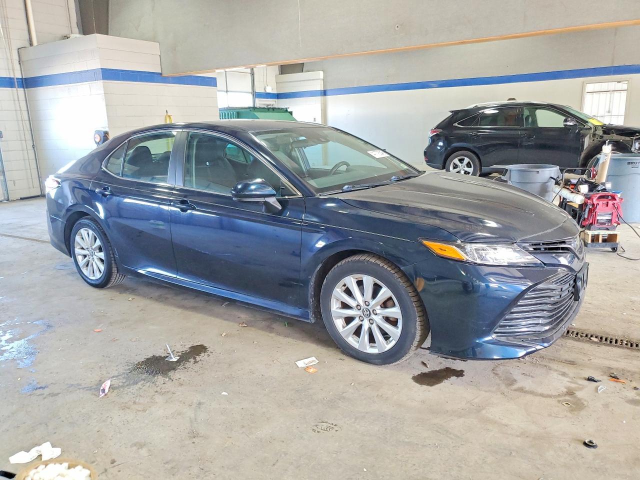 2020 Toyota Camry le