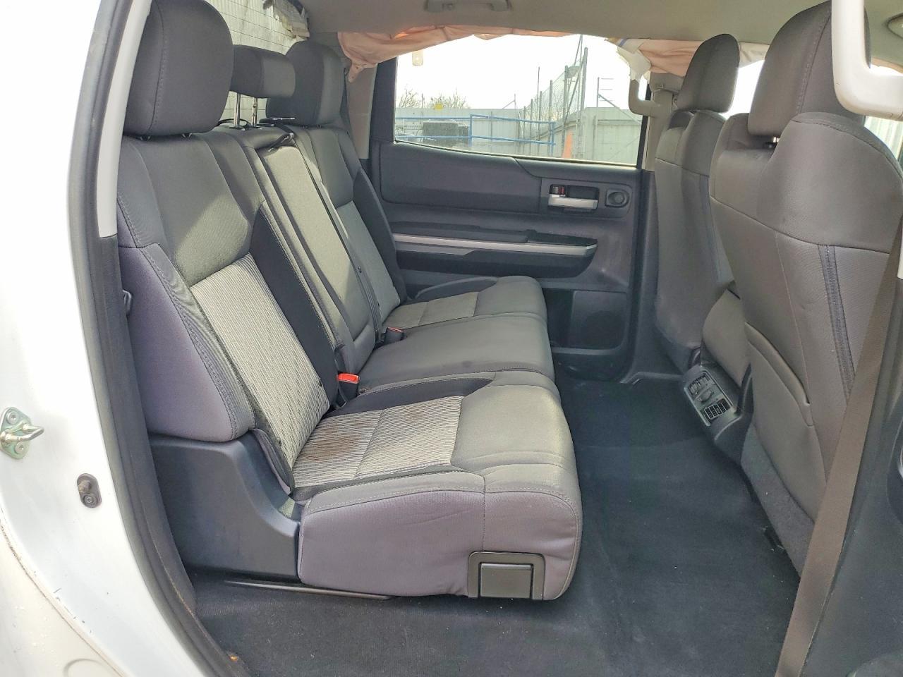 2016 Toyota Tundra SR5