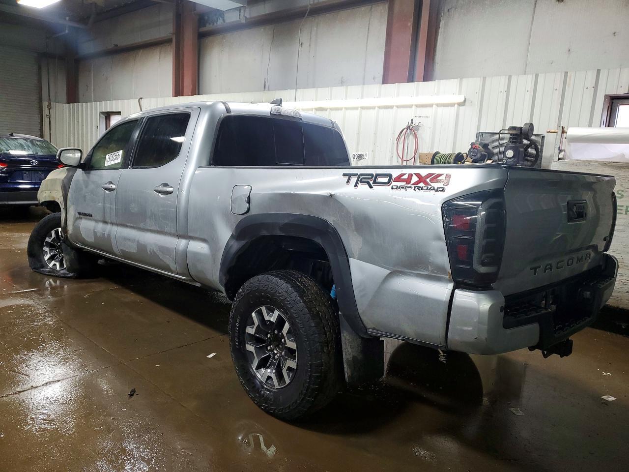 2022 Toyota Tacoma TRD OFF-Road