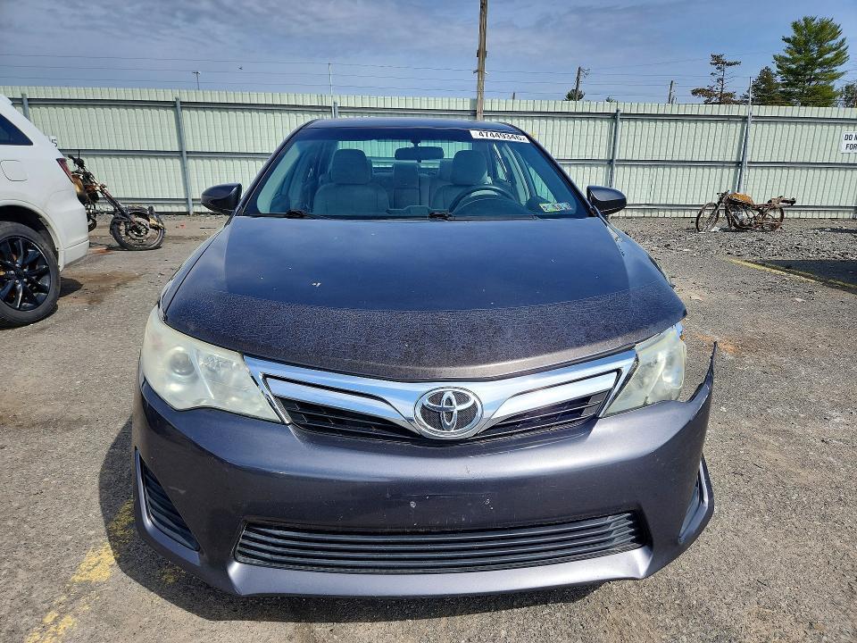 2012 Toyota Camry le