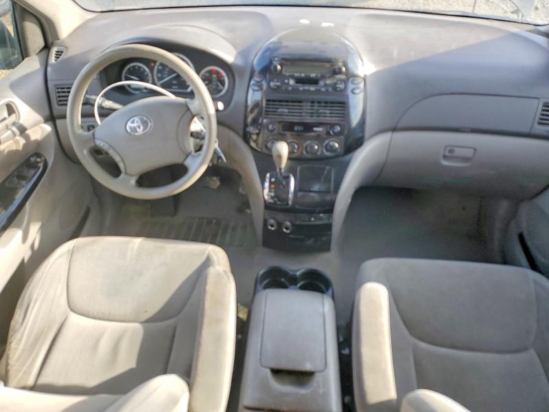 2004 Toyota Sienna ce 7 Passenger