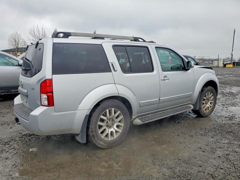 2011 Nissan Pathfinder s