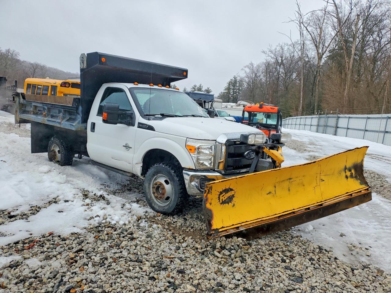 2015 Ford F350 Super Duty Dump Truck