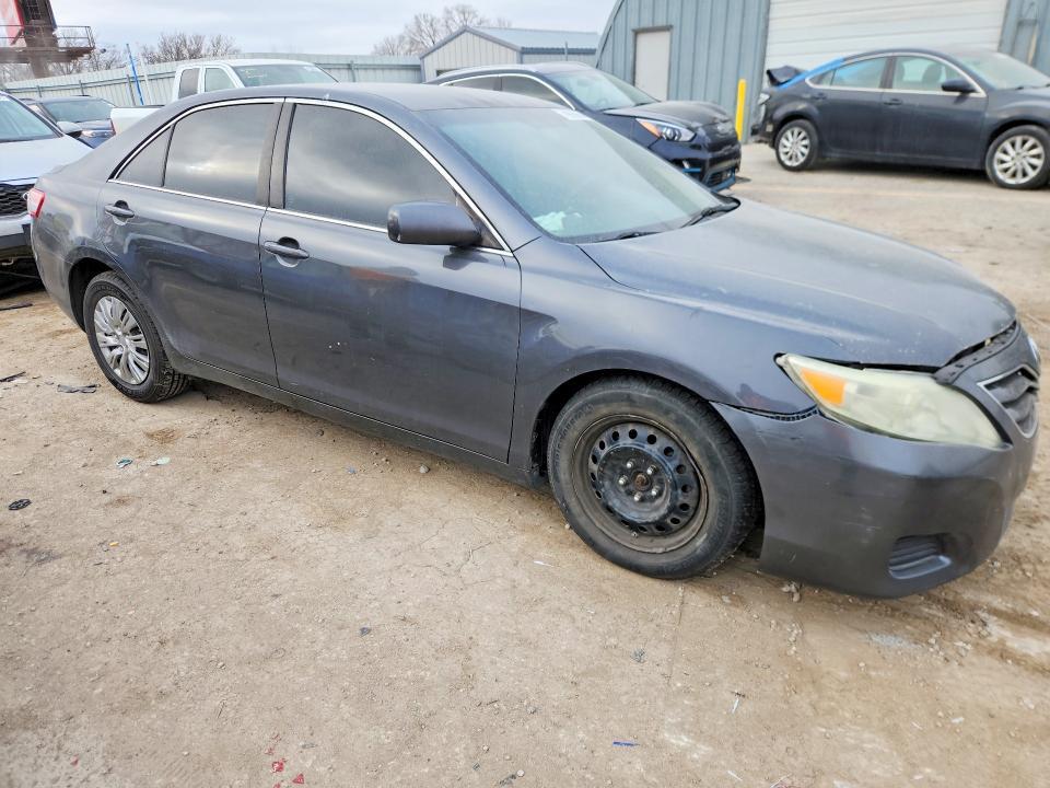 2011 Toyota Camry le
