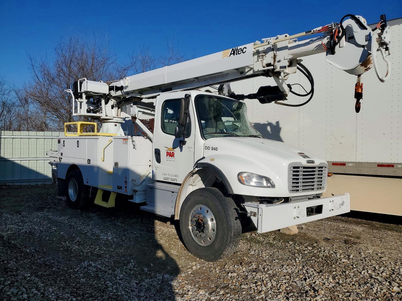 2024 Freigliner 2024 Freightliner Business Class M2 Digger Derrick