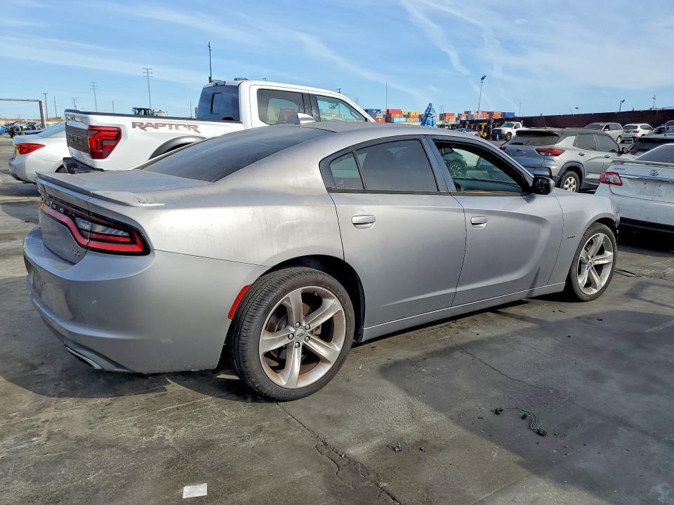 2018 Dodge Charger r
