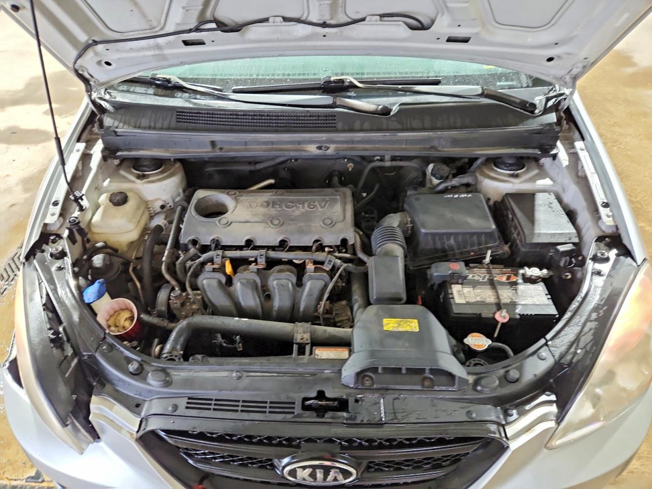 2009 KIA Rondo Base