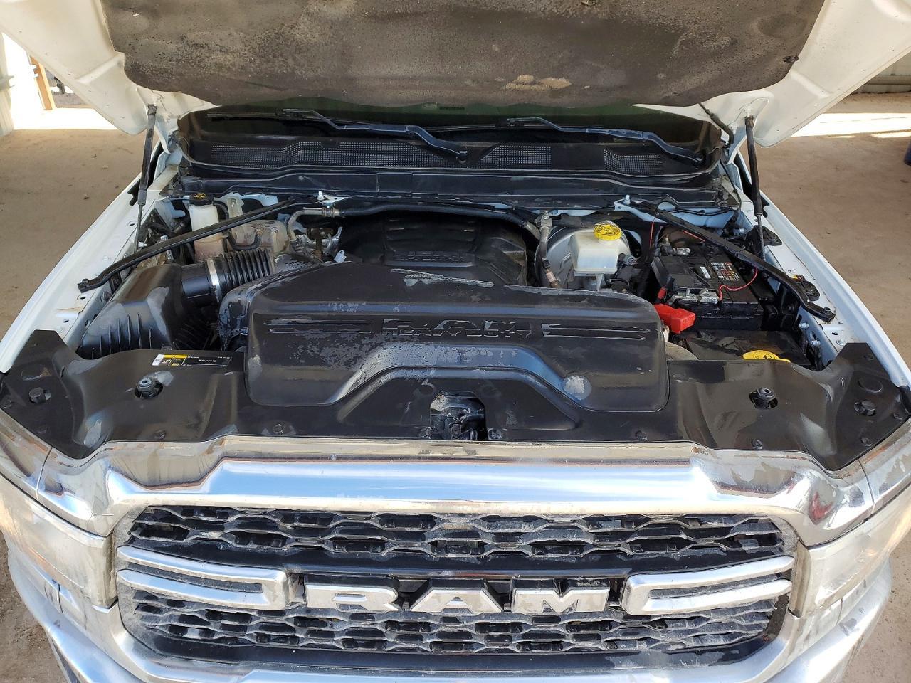2022 Dodge RAM 2500 Flatbed Truck