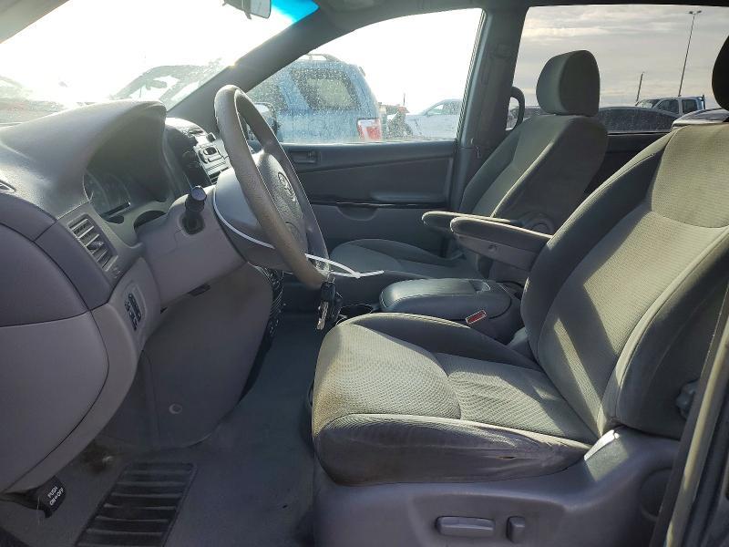 2004 Toyota Sienna ce 7 Passenger