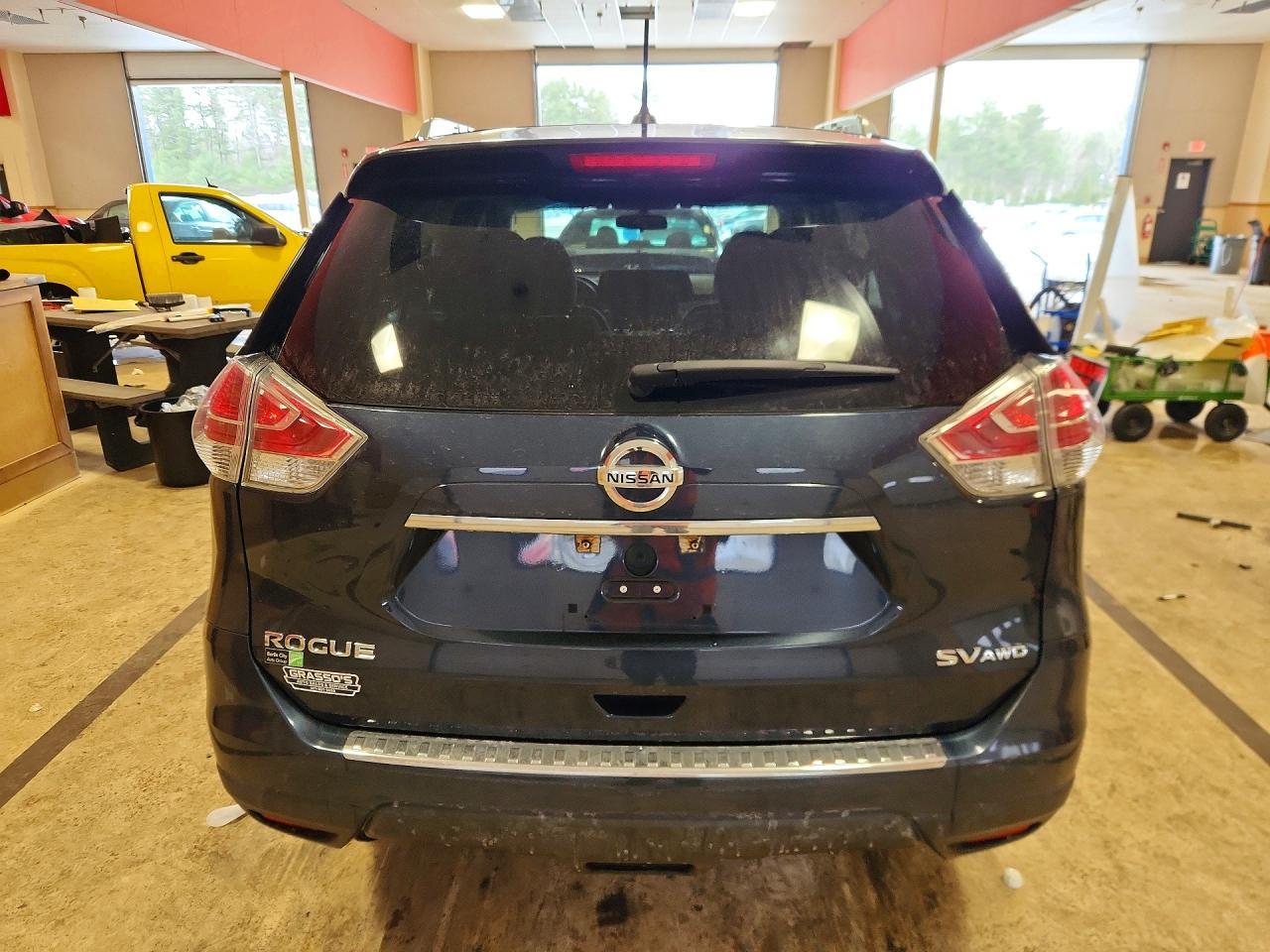 2016 Nissan Rogue sv