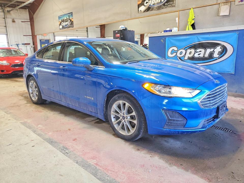 2019 Ford Fusion se