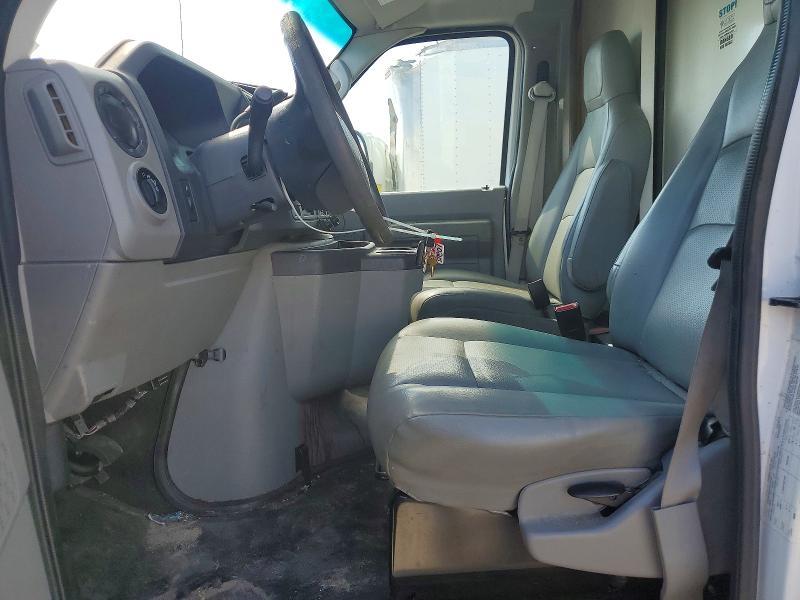 2019 Ford E350 BOX Truck