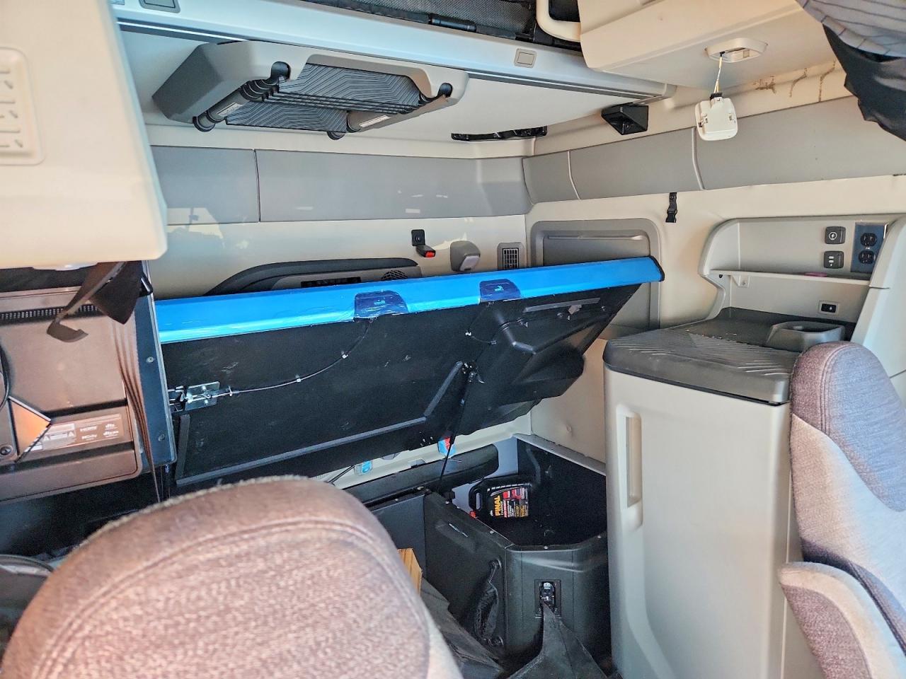 2025 Volv O VNL Semi Truck