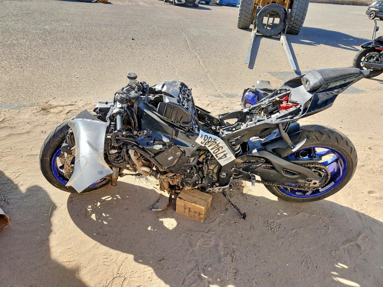 2024 Yamaha YZFR1