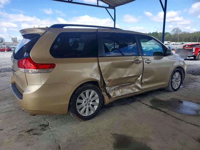 2011 Toyota Sienna Limited 7-passenger