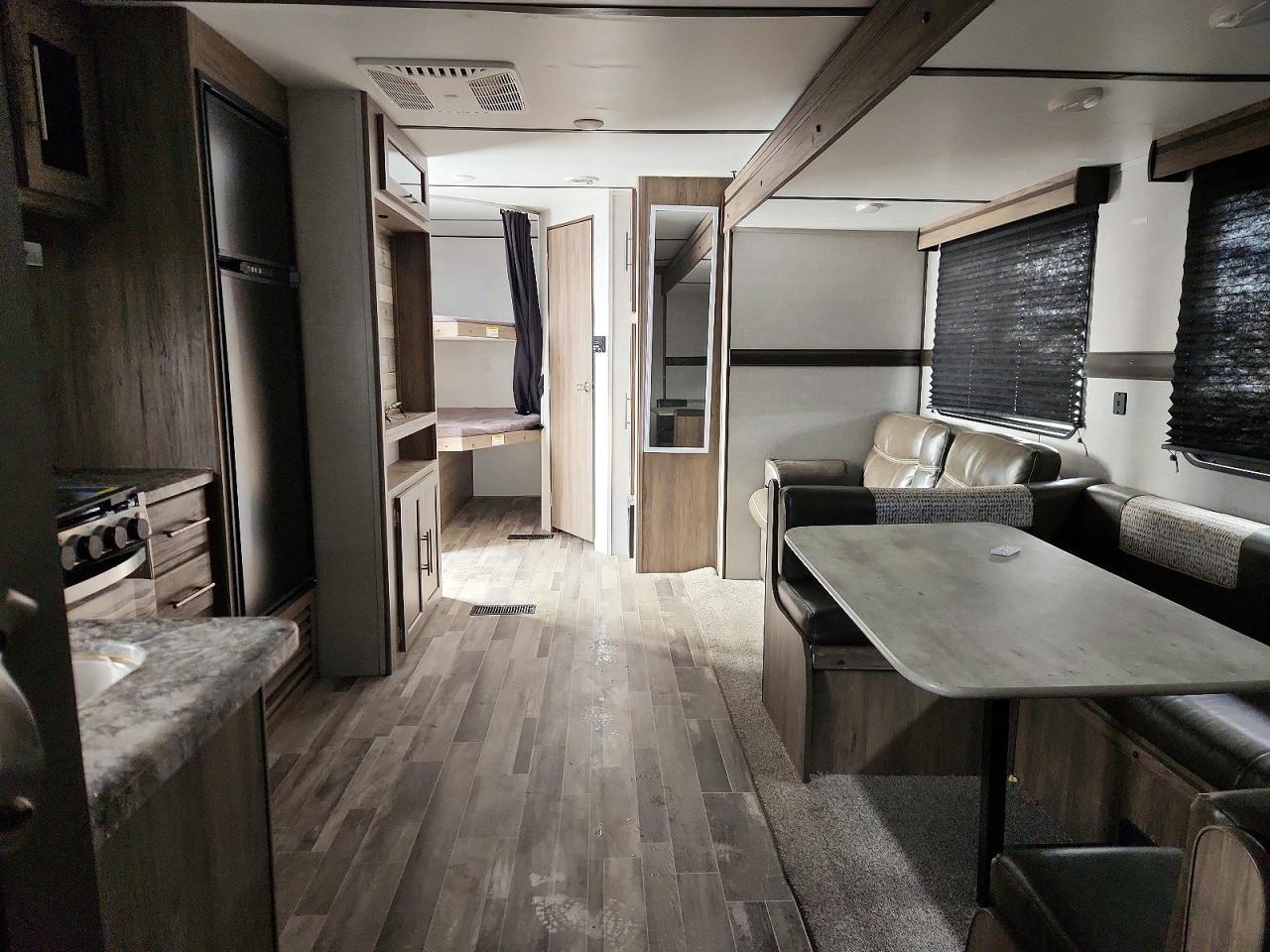 2021 Crossroads Zinger-Camper