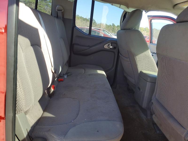 2016 Nissan Frontier sv