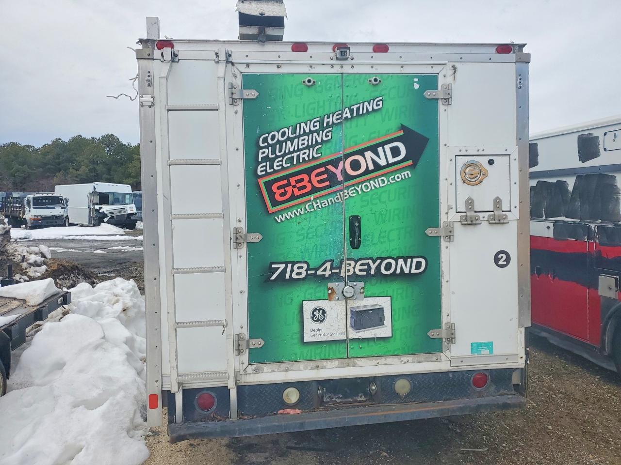 2005 Ford E350 Utility / Service Truck