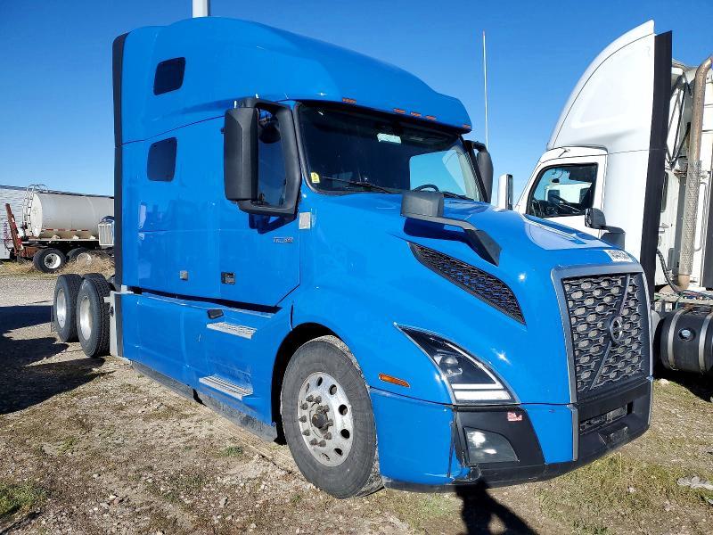 2021 Volvo VNL Semi Truck