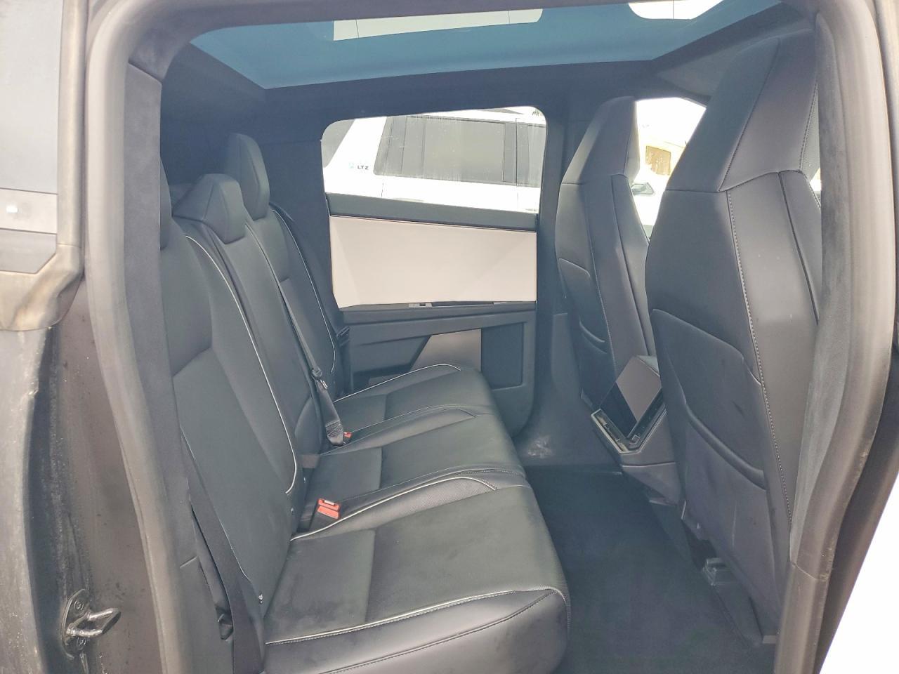 2024 Tesla Cybertruck